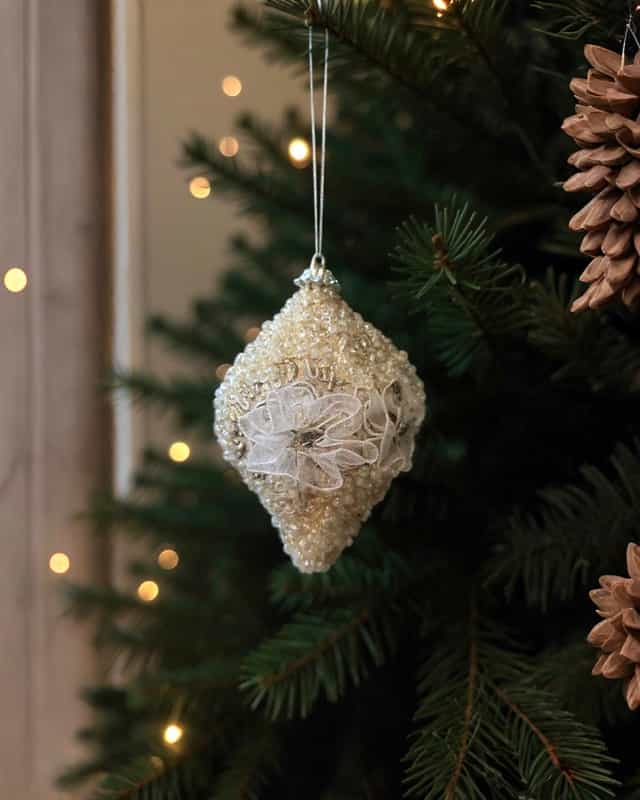 Yılbaşı Ağacı Incili Lüks Top Süs 13 cm