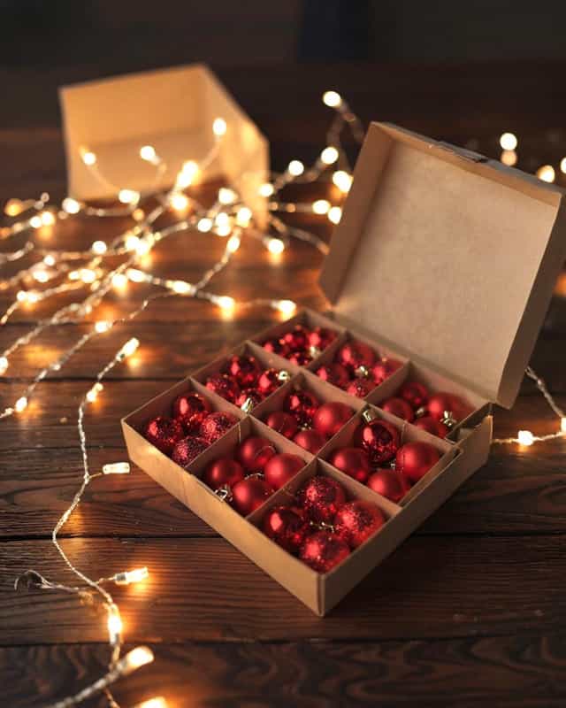 Yılbaşı Ağacı Kırmızı Karışık Top Süs 72 li