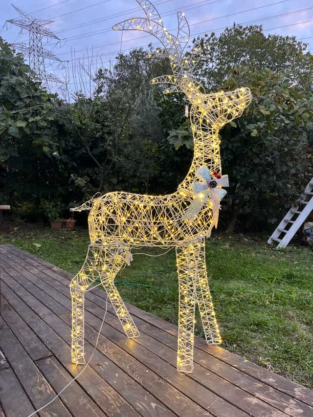 Yılbaşı Işıklı Led Geyik 640 LED – Beyaz & Gün Işığı 135 cm