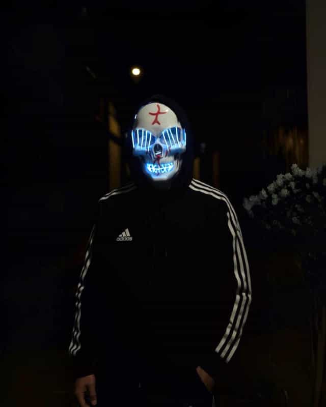 Kırmızı Renkli Neon Maske