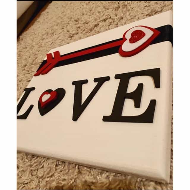 Love Yazılı Duvar Süsleri