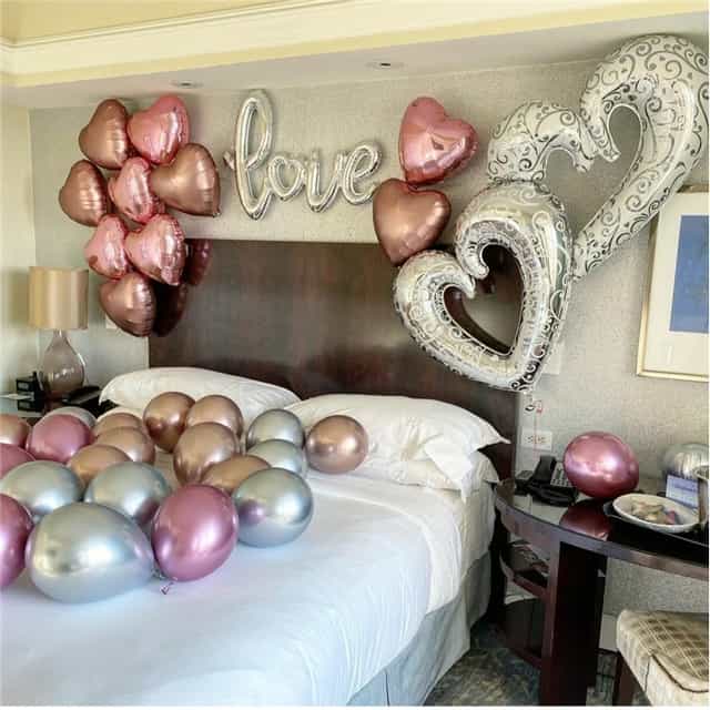 Yatak Odası Balonlar İle Süsleme